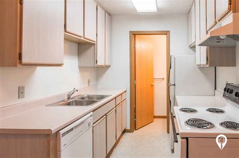Harney view apartments rapid city pictures / seattle's economy is booming, but at we've got family hotels, apartments an… Churchill Apartments in Rapid City, SD - My Renters Guide
