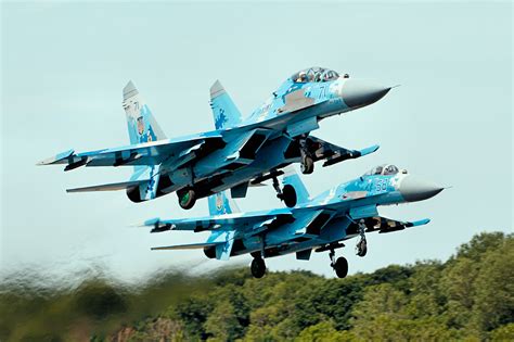Everything You Need To Know Russias Lethal Su 27 Fighter The