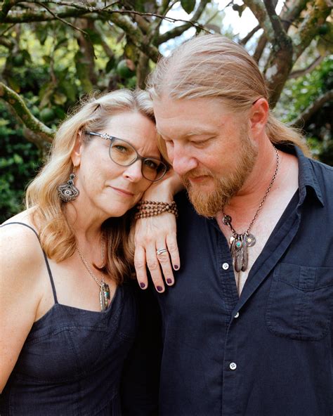 Tedeschi Trucks Band Brings Something New To The Beacon A Four Part Lp The New York Times