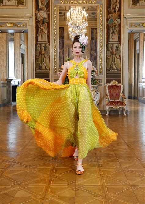 Couture Com Dolce Gabbanas Alta Moda Platform Puts The Sublime