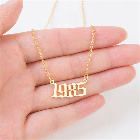 Sumeng New Arrival 2022 Fashion Year Number Necklaces Gold Color Long