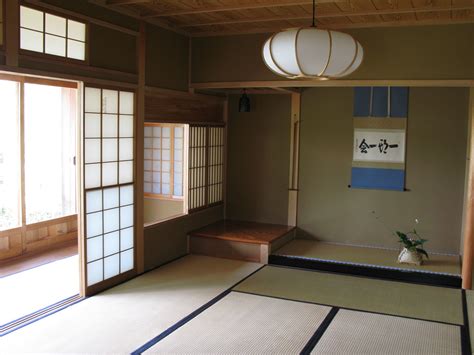 A japanese home always has ample space, even if the house is small. Japanese Style Interior Design and House Construction ...