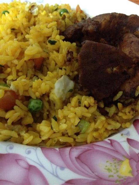Maybe you would like to learn more about one of these? Chicken Fried rice /Suriname Food