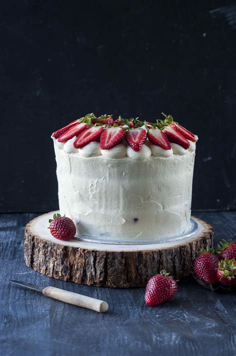 Jetzt ausprobieren mit ♥ chefkoch.de ♥. Erdheer Törtchen mit weißer Schokolade | Rezept | Erdbeer ...