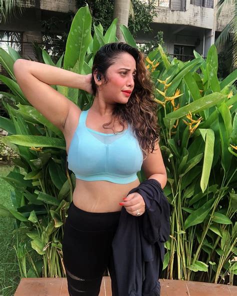 Bhojpuri Diva Rani Chatterjee Shows Off Her Sexy Toned Figure In Her Latest Instagram Post See