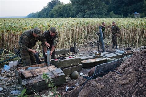 Ukraine Steps Up Assault Of Rebel City The New York Times