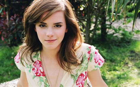 Emma Watson Wallpaper HD Widescreen PixelsTalk Net