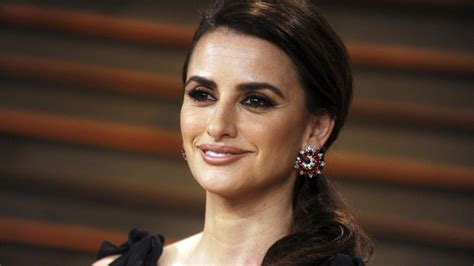 penélope cruz lands ‘sexiest woman alive take note hollywood sheknows