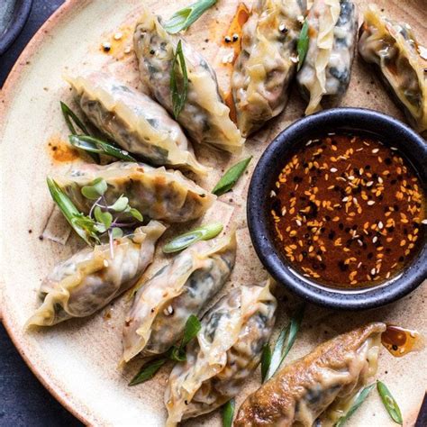 8 Easy Chinese Recipes To Add To Your Dinner Rotation