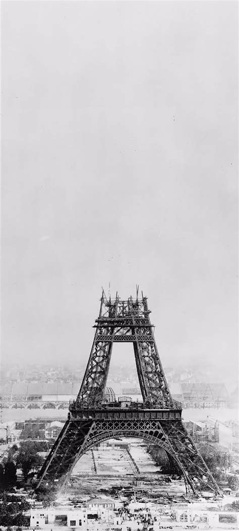 Eiffel Tower Under Construction Amazing Historical Photos Show The