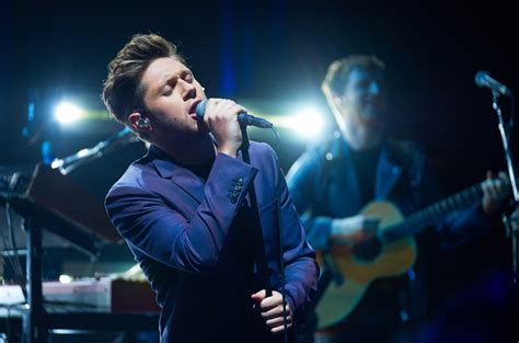 Niall Horan Performs Slow Hands On The Late Late Show Watch Billboard