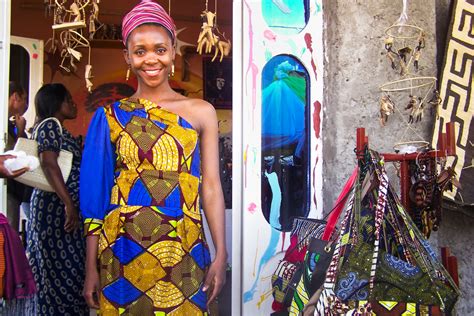 Drc Artisans Merchants Turn Distinctive Traditional Cloth