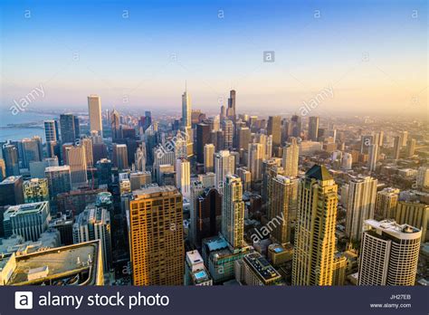 Diskutiere über die themen des tages. City Skyline, Chicago, Illinois, Vereinigte Staaten von Amerika, Nordamerika Stockfoto, Bild ...