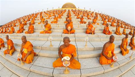 Los Ritos Del Budismo IniciaciÓn Y Cultos