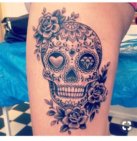 Pin By Jessica Dehoyos On Tattoos Feminine Skull Tattoos Skull Thigh Tattoos Skull Rose Tattoos