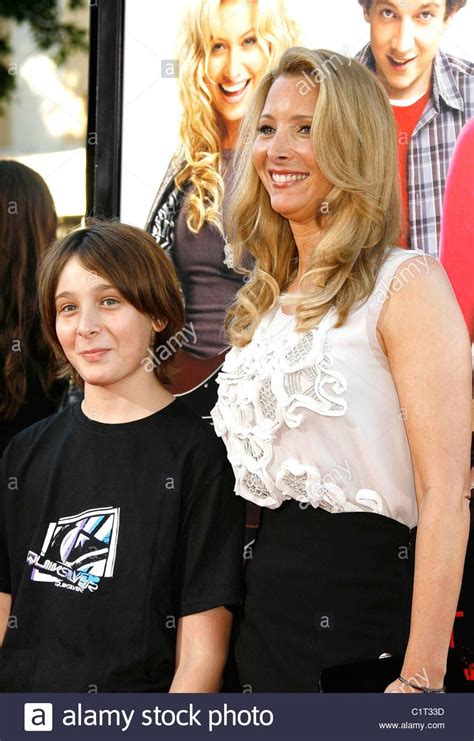 Lisa kudrow didn't let the lockdown stop her son julian from having a birthday to remember, and the friends star knew just the place to source a special cake too. Image result for lisa kudrow and son | Celebs, Celebrities ...
