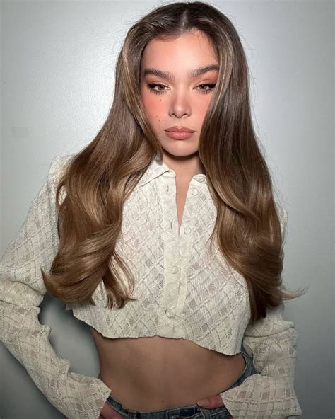 Hailee Steinfeld Spider Man Across The Spider Verse Press Day Photoshoot May Hawtcelebs