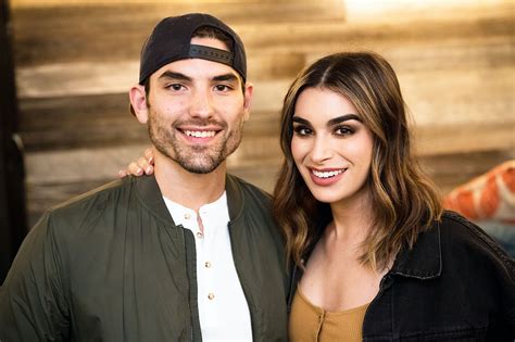 Ashley Iaconetti Jared Haibon Paying Tribute To ‘bachelor At Wedding