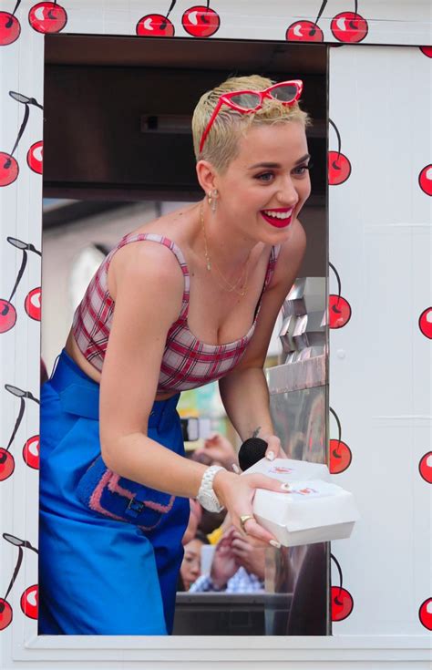 Katy Perry Sexy Cleavage Photos From Promotion Event Photos Free