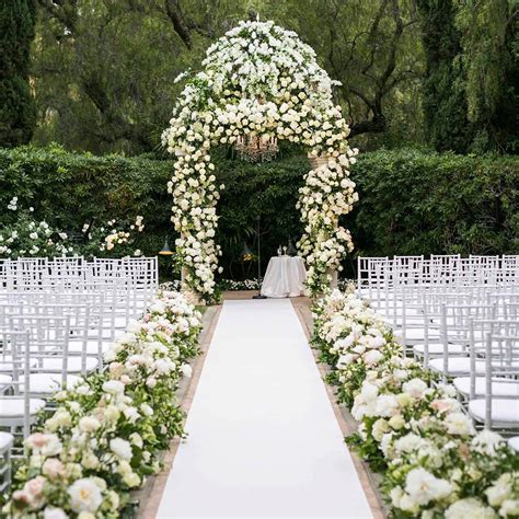 Get the best deals on wedding aisle runners. Best Wedding Aisle Runner Ideas for 2020: Pick The Perfect ...
