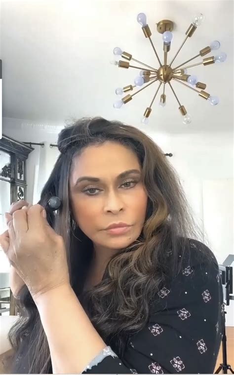 Tina Knowles Gives Us A Step By Step In Creating The Perfect Natural