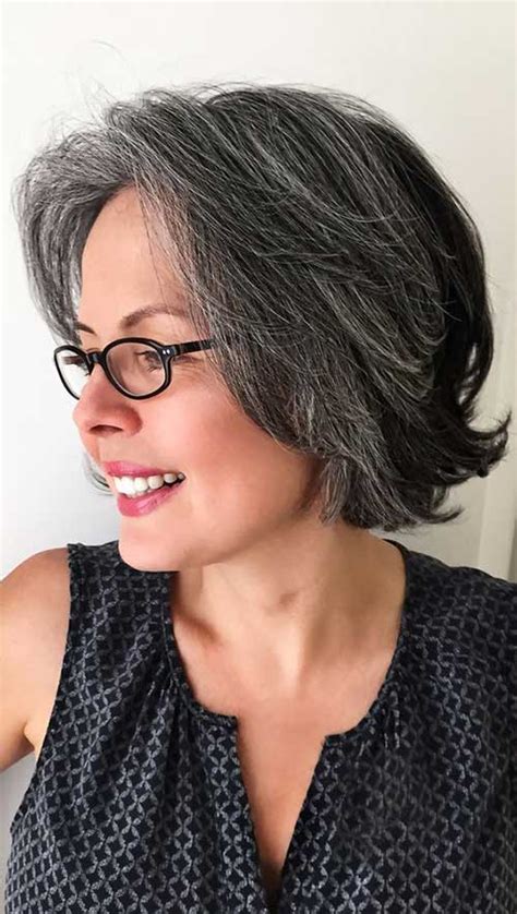When we step over a certain age, we start to wonder how to remain youthful without sacrificing the gracious and respectable look. Gorgeous Short Hairstyles for Women Over 50