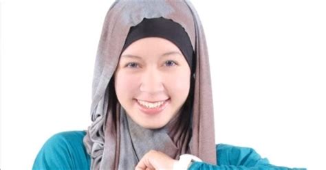 9,672 likes · 4 talking about this. LARSEN: Tips Memilih Kerudung Hijab Yang Cocok Sesuai ...