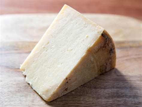 A Tale Of 2 Cheeses How Cheddar Beat Lancashire In The Industrial Age Cheese Food History