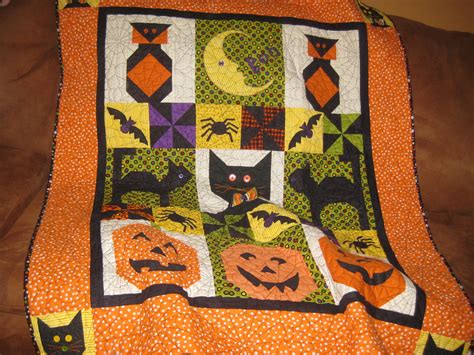 Spooky Quilt Made By Betsy Fall Quilts Halloween Quilts Quilts
