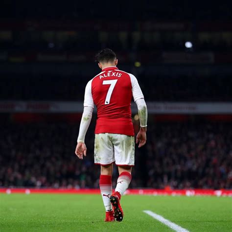 Fichajes, salarios, palmarés, estadísticas en el club y selección. Alexis Sanchez Reportedly Agrees Manchester City Contract ...