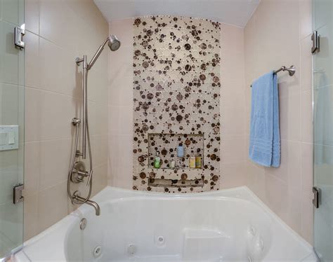 Ad helps you out with best bathroom designs for a perfect renovation. Mosaic Bathroom Tiles - Advantages & Types ...