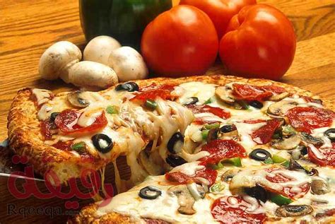 طريقة عمل البيتزا بالصور و عجينة البيتزا بانواعها المختلفة