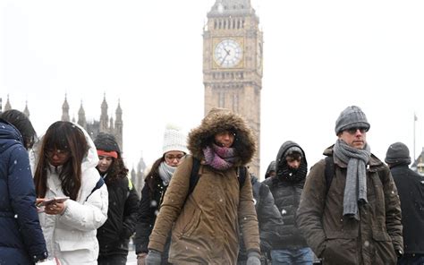 London Weather Snow Flurries Forecast As Cold Snap Grips The Capital