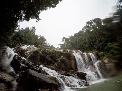 Air terjun kedung pedut merupakan air terjun dengan keunikan yaitu memiliki dua warna berbeda di setiap kedung. Sungai Pandan Waterfall (Kuantan) - All You Need to Know ...
