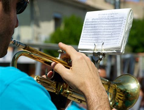 Fotos Gratis Música Músico Instrumento Musical Dedos Trompeta