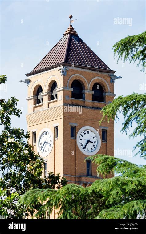 Alabama Macon Countytuskegeemacon County Courthouseclock Tower