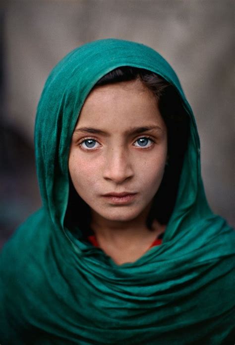 Teal Faces Of Pakistan By Steve Mccurry Photo Portrait Steve