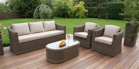 From patio sets to sun loungers, and parasols to garden chairs. Buyer's guide for most stylish garden sofa set - TopsDecor.com