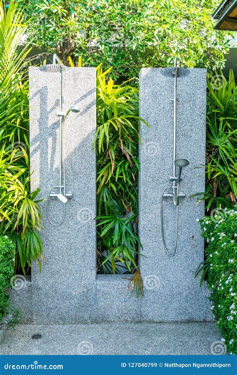 Amazing Outdoor Shower Pool