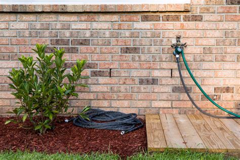 Calculating the step dimensions, laying out stringers and building a sturdy set of deck stairs. DIY Floating Deck Step by Step Guide - Easy Wood Deck Building