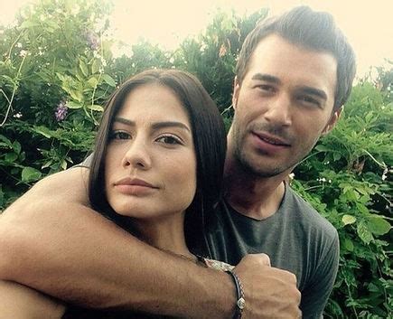 Yaşdut'un cenazesi, uçakla i̇stanbul'a buradan da tekirdağ'ın çerkezköy. Demet Özdemir ve Yusuf Çim evleniyor! Dizide tanışmışlardı ...