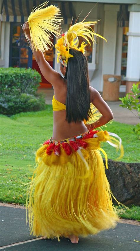 Hula Dancer Performing In Tahitian Outfits Hawaiian Dancers Hula