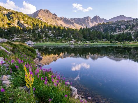 Andorra, officially the principality of andorra (catalan: Lagos de Andorra: 6 rutas para visitar los imprescindibles