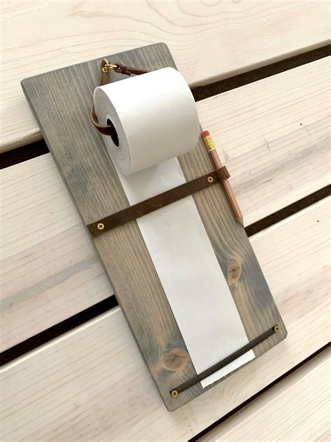 Wood And Leather Paper Roll Holder Note Board Etsy Adornos De Madera