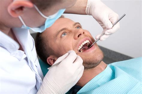 Common Dental Problems To Look Out For As You Age