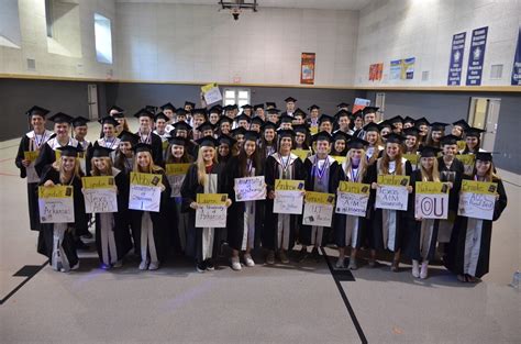 Viper Walks Connect Graduating Seniors With Their Elementary Schools