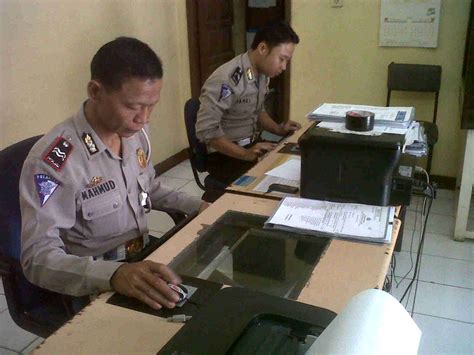 Oleh awam bicara februari 19, 2019 posting komentar. Unitlaka Permudah Pembuatan Surat Laporan Kepolisian ...