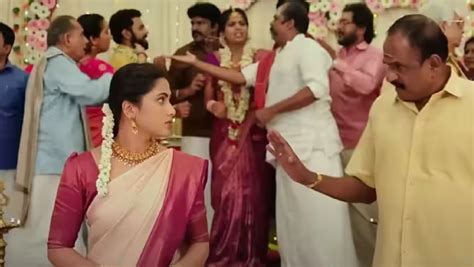 Ethirneechal Serial Janani Brings Director Thiruselvam As Jeevanandham To Gunasekaran House