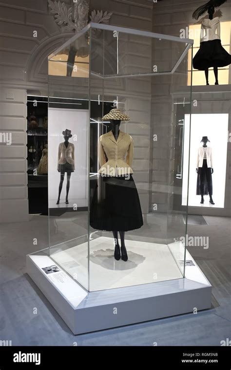 Christian Dior Designer Of Dreams V And A Museum London Stock Photo