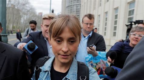 Smallville Star Allison Mack On 5m Bail After Sex Trafficking Charges
